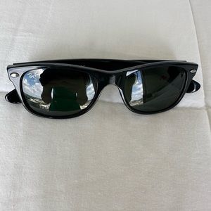 RB2132 New Wayfarer RayBan Sunglasses